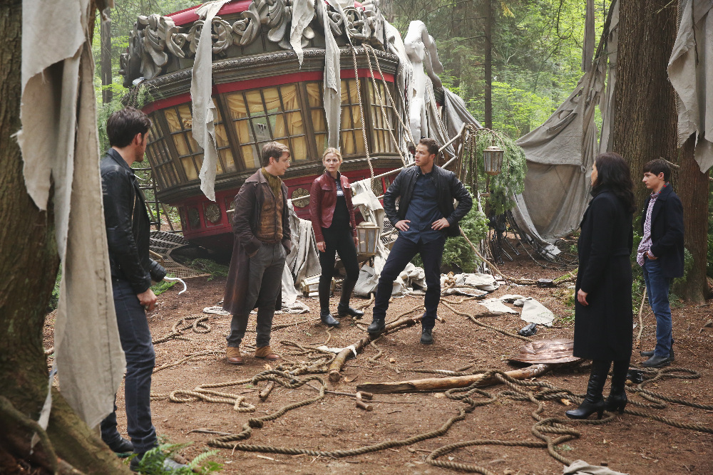 ONCE UPON A TIME - "The Savior" - As "Once Upon a Time" returns to ABC for its sixth season, SUNDAY, SEPTEMBER 25 (8:00-9:00 p.m. EDT), on the ABC Television Network, so does its classic villain-the Evil Queen. (ABC/Jack Rowand) COLIN O Once Upon A Time Photo Preview: What’s Emma’s “Mysterious Side Effect”? (Season 6 Episode 1) - Part 4'DONOGHUE, HANK HARRIS, JENNIFER MORRISON, JOSH DALLAS, LANA PARRILLA, JARED S. GILMORE