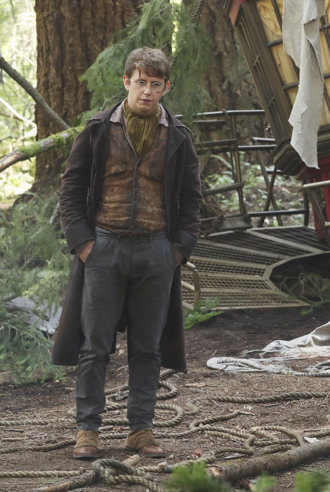 ONCE UPON A TIME - "The Savior" - As "Once Upon a Time" returns to ABC for its sixth season, SUNDAY, SEPTEMBER 25 (8:00-9:00 p.m. EDT), on the ABC Television Network, so does its classic villain-the Evil Queen. (ABC/Jack Rowand) HANK HARRIS Once Upon A Time Photo Preview: What’s Emma’s “Mysterious Side Effect”? (Season 6 Episode 1) - Part 3
