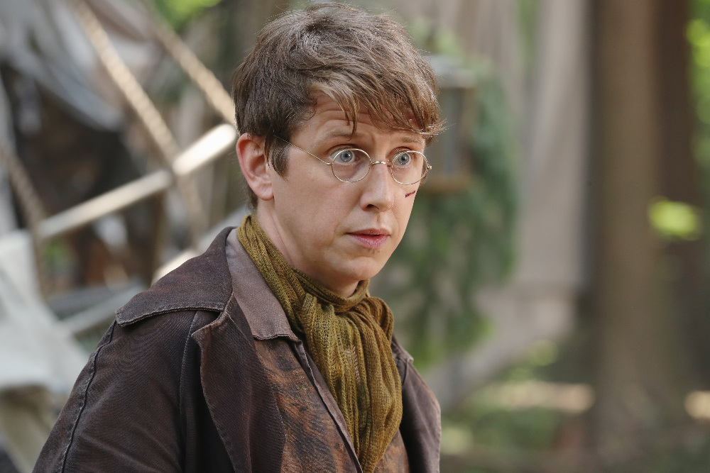 ONCE UPON A TIME - "The Savior" - As "Once Upon a Time" returns to ABC for its sixth season, SUNDAY, SEPTEMBER 25 (8:00-9:00 p.m. EDT), on the ABC Television Network, so does its classic villain-the Evil Queen. (ABC/Jack Rowand) HANK HARRIS Once Upon A Time Photo Preview: What’s Emma’s “Mysterious Side Effect”? (Season 6 Episode 1) - Part 3