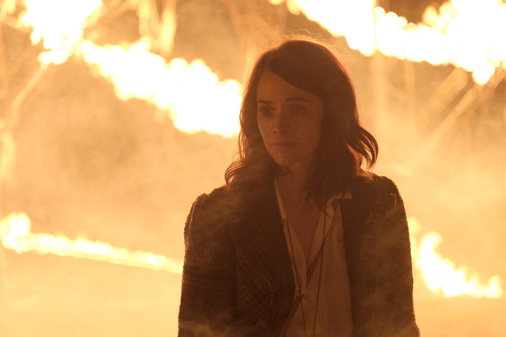 TIMELESS -- "Pilot" -- Pictured: Abigail Spencer as Lucy Preston -- (Photo by: Joe Lederer/NBC) Timeless Series Premiere Photo Preview | Tell-Tale TV - Part 3
