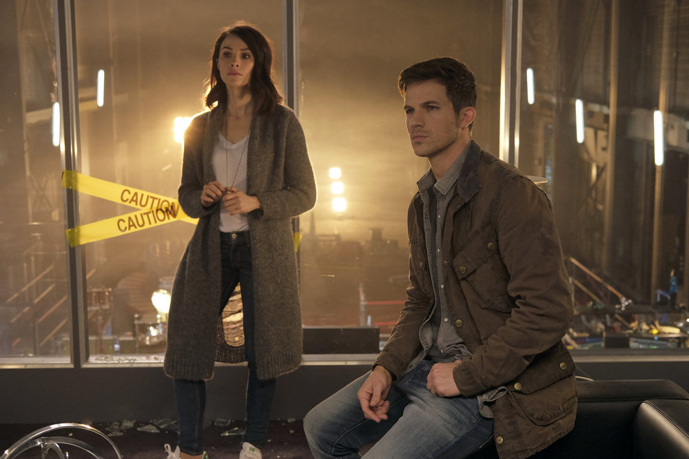 TIMELESS -- "Pilot" -- Pictured: (l-r) Abigail Spencer as Lucy Preston, Matt Lanter as Wyatt Logan -- (Photo by: Joe Lederer/NBC) Timeless Series Premiere Photo Preview | Tell-Tale TV - Part 4