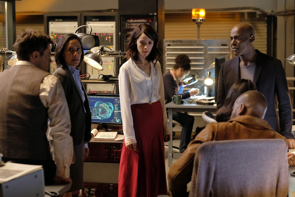 TIMELESS -- "Pilot" -- Pictured: (l-r) Matt Lanter as Wyatt Logan, Sakina Jaffrey as Agent Christopher, Abigail Spencer as Lucy Preston, Paterson Joseph as Connor Mason, Malcol Barrett as Rufus Carlin -- (Photo by: Joe Lederer/NBC) Timeless Series Premiere Photo Preview | Tell-Tale TV - Part 4