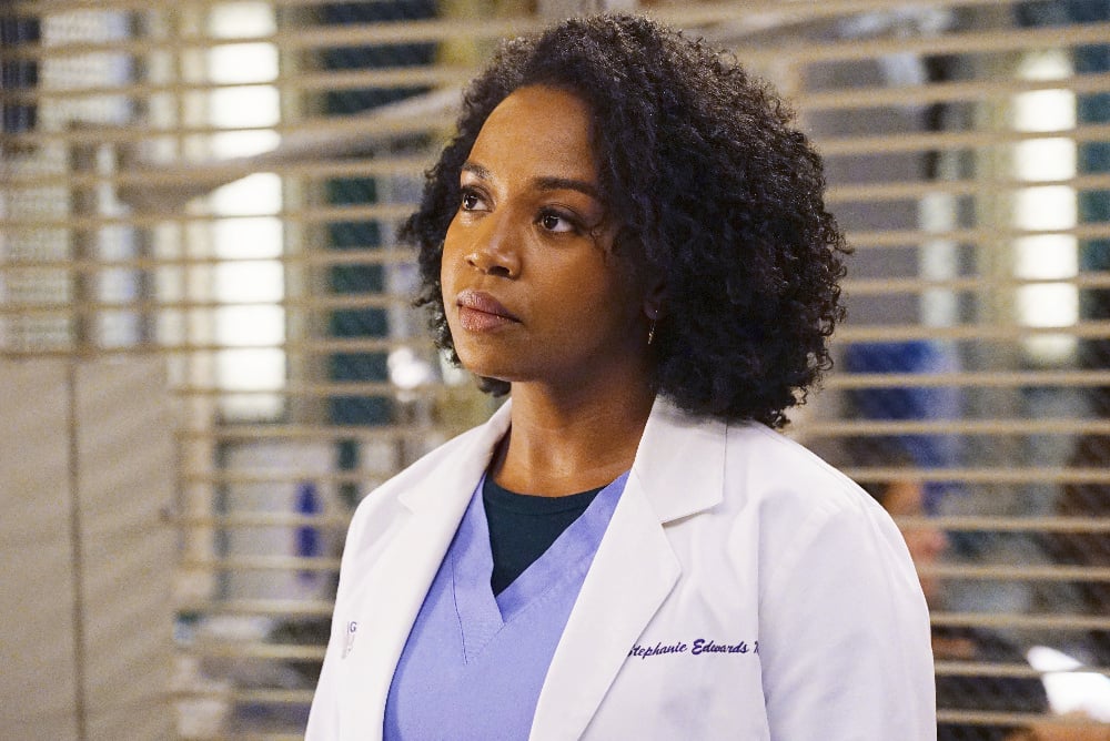 GREY Grey’s Anatomy Photo Preview: Caught in the Middle (Season 13 Episode 3) - Part 2'S ANATOMY - "I Ain't No Miracle Worker" - A car crash at a funeral brings a bickering family into the hospital. Back from New York, Arizona ends up caught between Alex and Andrew. While Ben takes on a new parenting role, Amelia helps Meredith and Maggie through a problem, on "Grey's Anatomy," THURSDAY, OCTOBER 6 (8:00-9:00 p.m. EDT), on the ABC Television Network. (ABC/Richard Cartwright) JERRIKA HINTON