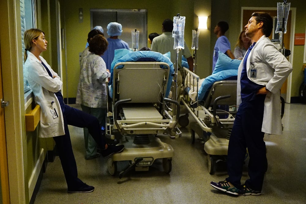 GREY Grey’s Anatomy Photo Preview: Caught in the Middle (Season 13 Episode 3) - Part 3'S ANATOMY - "I Ain't No Miracle Worker" - A car crash at a funeral brings a bickering family into the hospital. Back from New York, Arizona ends up caught between Alex and Andrew. While Ben takes on a new parenting role, Amelia helps Meredith and Maggie through a problem, on "Grey's Anatomy," THURSDAY, OCTOBER 6 (8:00-9:00 p.m. EDT), on the ABC Television Network. (ABC/Richard Cartwright) ELLEN POMPEO, MARTIN HENDERSON