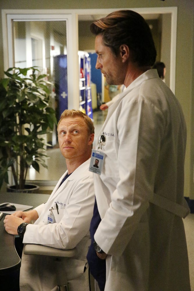 GREY Grey’s Anatomy Photo Preview: It’s Complicated (Season 13 Episode 4)'S ANATOMY - "Falling Slowly" - Alex tries to do the right thing but still cant catch a break. Jackson and April adjust to their "new normal" with the baby. While Meredith and Nathan establish what's going on between them, Amelia questions the state of her relationship with Owen, on "Grey's Anatomy," THURSDAY, OCTOBER 13 (8:00-9:00 p.m. EDT), on the ABC Television Network. (ABC/Mitch Haaseth) KEVIN MCKIDD, MARTIN HENDERSON