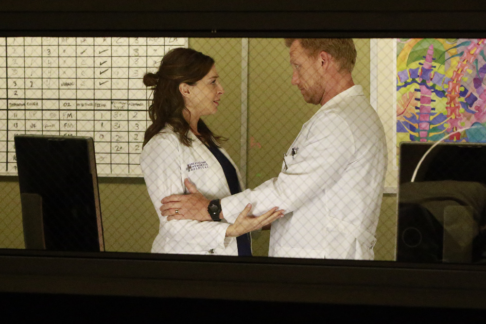 GREY Grey’s Anatomy Photo Preview: It’s Complicated (Season 13 Episode 4) - Part 2'S ANATOMY - "Falling Slowly" - Alex tries to do the right thing but still cant catch a break. Jackson and April adjust to their "new normal" with the baby. While Meredith and Nathan establish what's going on between them, Amelia questions the state of her relationship with Owen, on "Grey's Anatomy," THURSDAY, OCTOBER 13 (8:00-9:00 p.m. EDT), on the ABC Television Network. (ABC/Mitch Haaseth) CATERINA SCORSONE, KEVIN MCKIDD