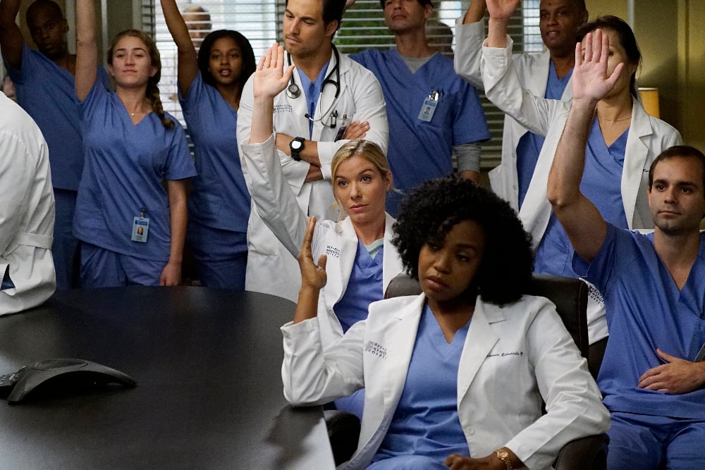 GREY Grey’s Anatomy Photo Preview: Change is Coming (Season 13 Episode 7) - Part 2'S ANATOMY - "Why Try to Change Me Now" - The arrival of a new consultant puts all of the doctors on edge, especially once she starts stepping on toes in the OR. Amelia and Owen bring their personal problems into the hospital, while April explores some uncharted territory, on "Grey's Anatomy," THURSDAY, NOVEMBER 3 (8:00-9:00 p.m. EDT), on the ABC Television Network. (ABC/Kelsey McNeal) GIACOMO GIANNIOTTI, TESSA FERRER, JERRIKA HINTON