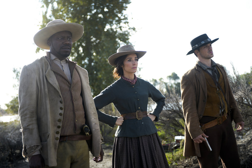 22 Most Memorable Costumes From Timeless Season 1 - Part 2