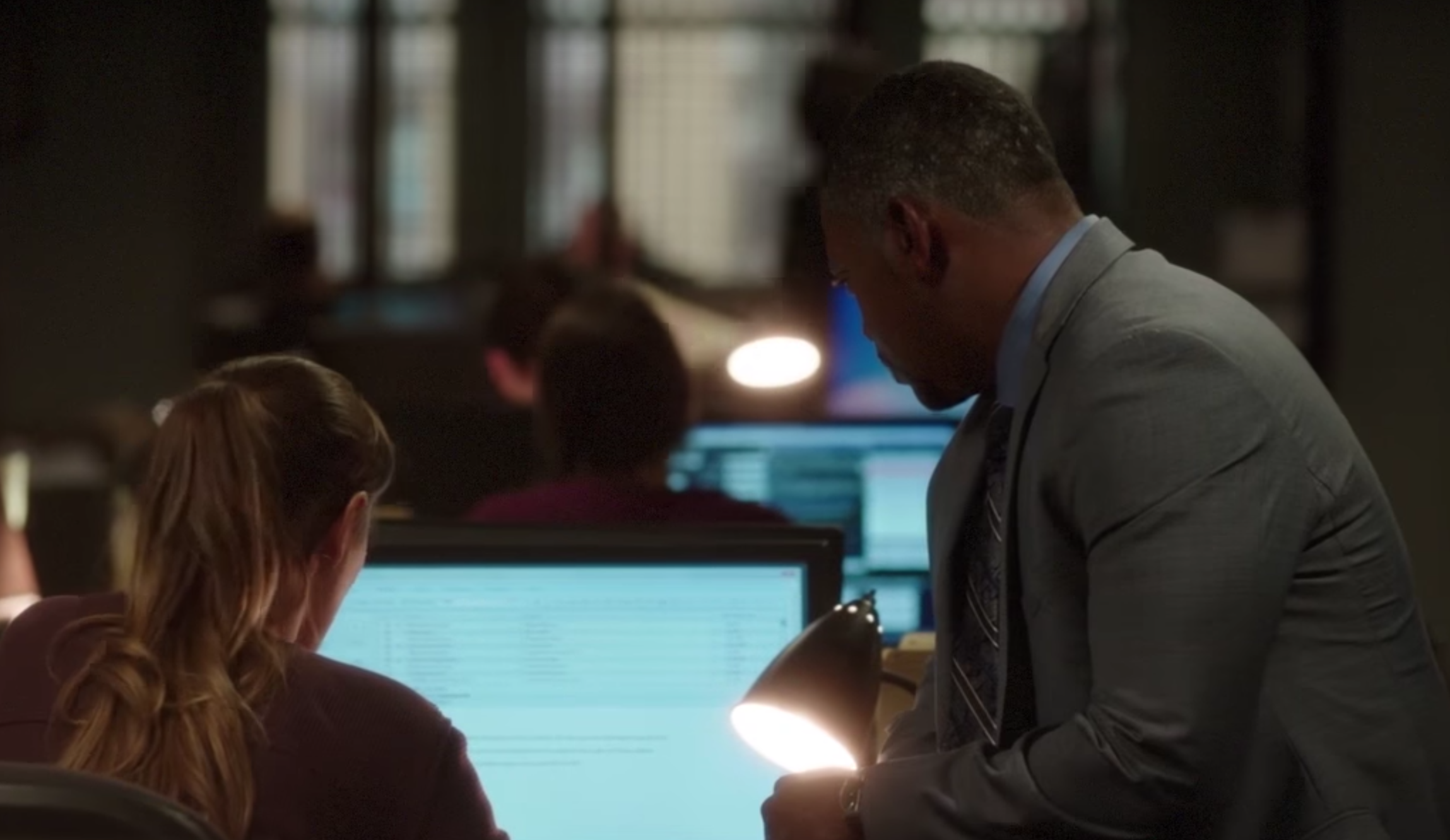 screen-shot-2016-11-30-at-9-04-01-pm Frequency Review: Interference (Season 1 Episode 8)