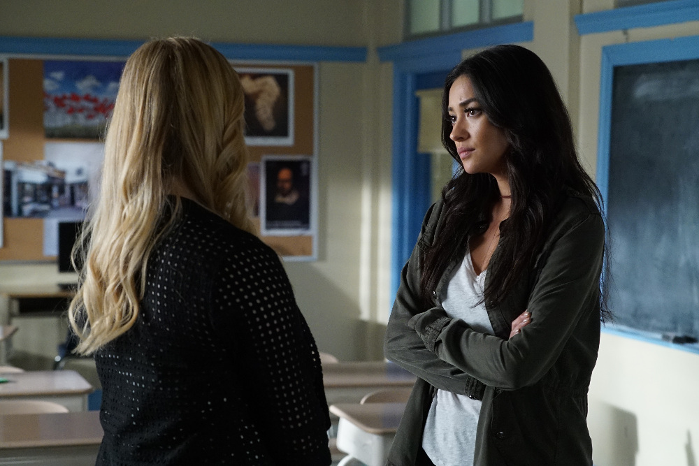 Pretty Little Liars Season 7 Episode 14 Pretty Little Liars Photo Preview: Who Killed Jessica DiLaurentis? - Part 3 Pretty Little Liars Season 7 Episode 14