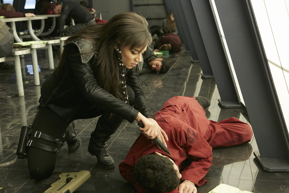 Killjoys Photo Preview: Happy Hullen Hunting (Season 3 Episode 5) - Part 2