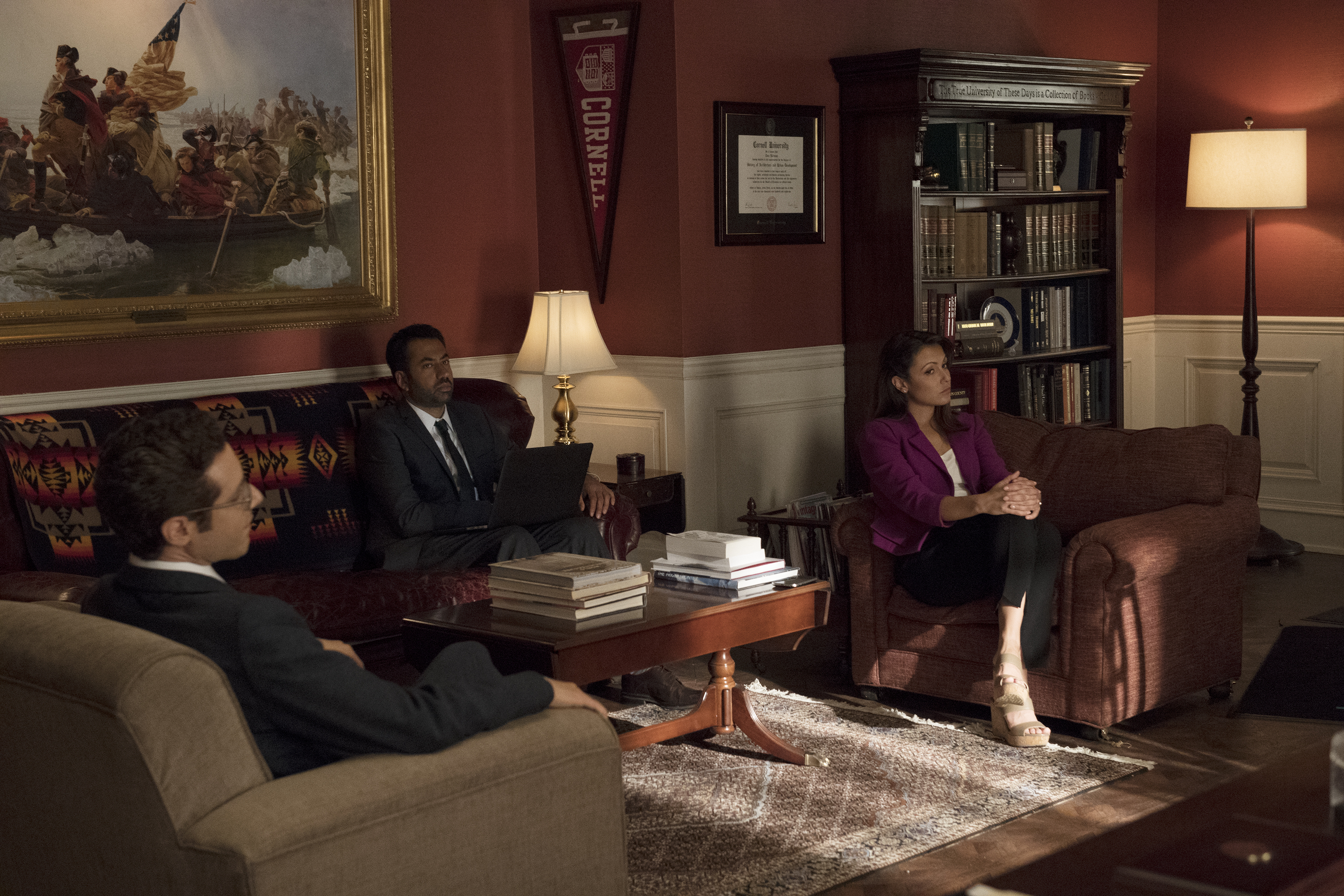 PAULO COSTANZO, KAL PENN, ITALIA RICCI Preview — Designated Survivor Season 2 Episode 4: Equilibrium - Part 3