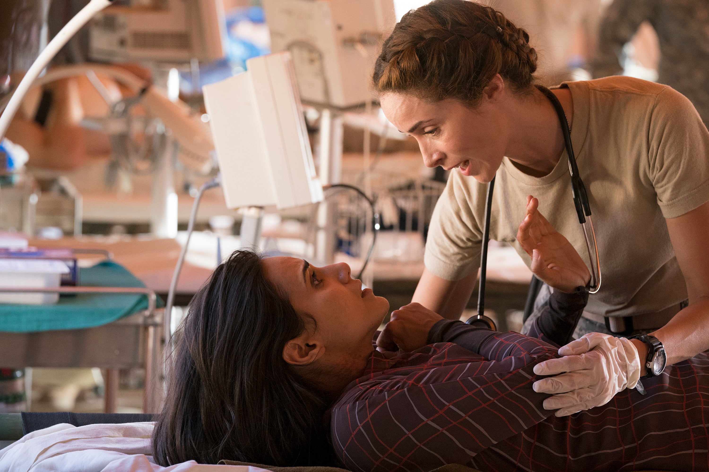 YASMINE AKER, ABIGAIL SPENCER Preview — Grey’s Anatomy Season 14 Episode 5: Danger Zone - Part 3