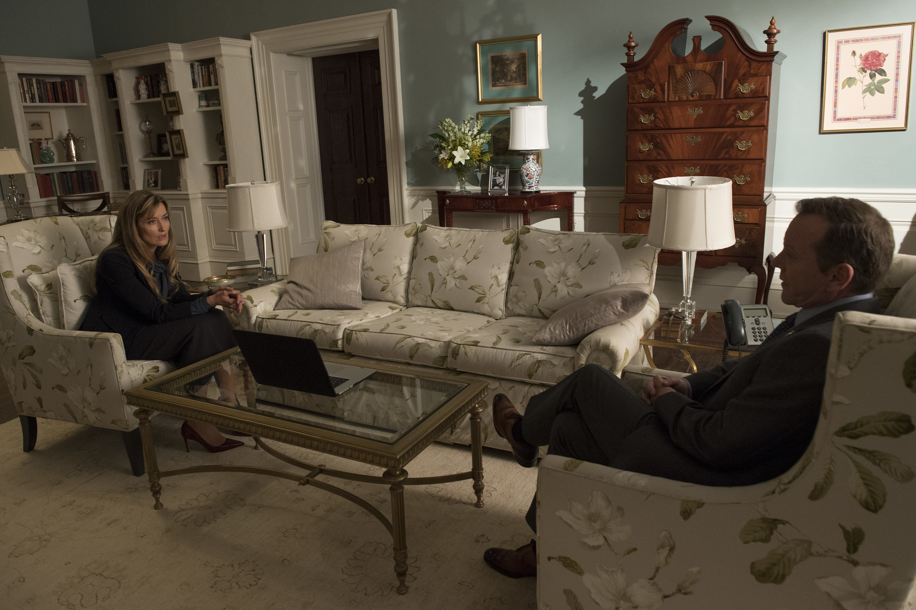NATASCHA MCELHONE, KIEFER SUTHERLAND Preview — Designated Survivor Season 2 Episode 7: Family Ties - Part 4