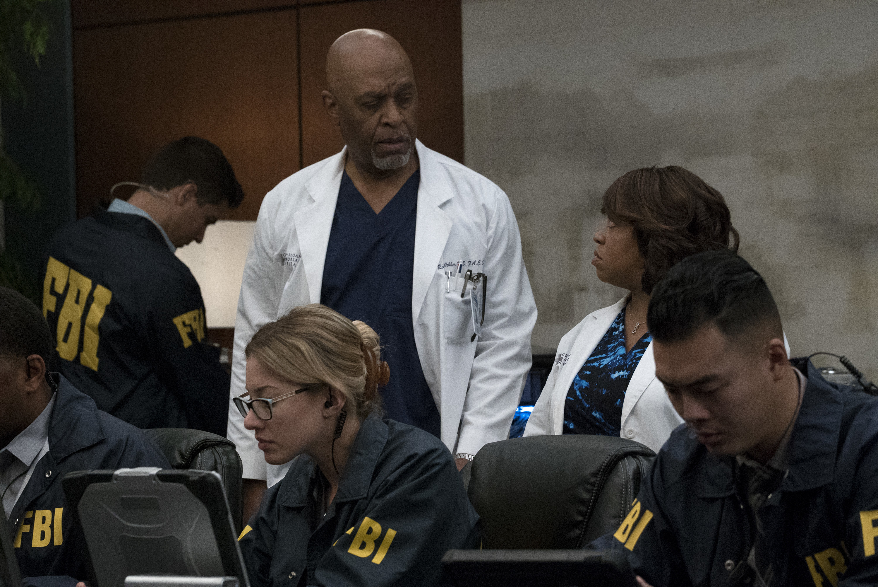 JAMES PICKENS JR., CHANDRA WILSON Grey Preview — Grey’s Anatomy Season 14 Episode 8: Out of Nowhere - Part 2's Anatomy Season 14 Episode 8 Out of Nowhere