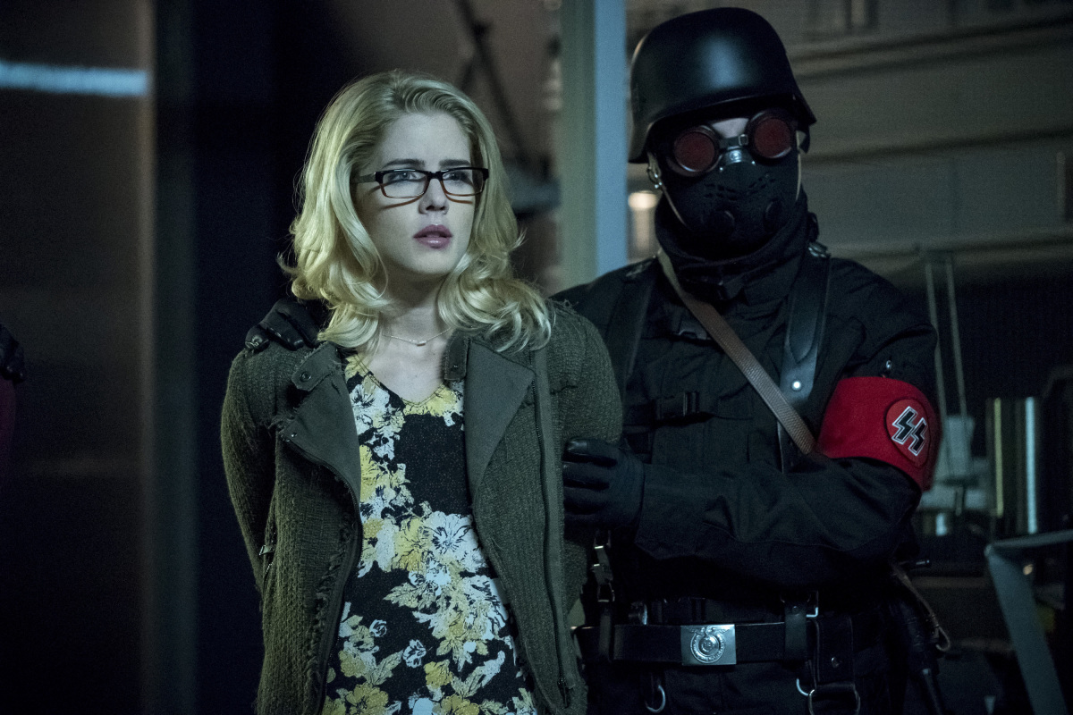 FLA408a_0056b Preview — Arrowverse Crossover: Crisis on Earth-X - Part 5