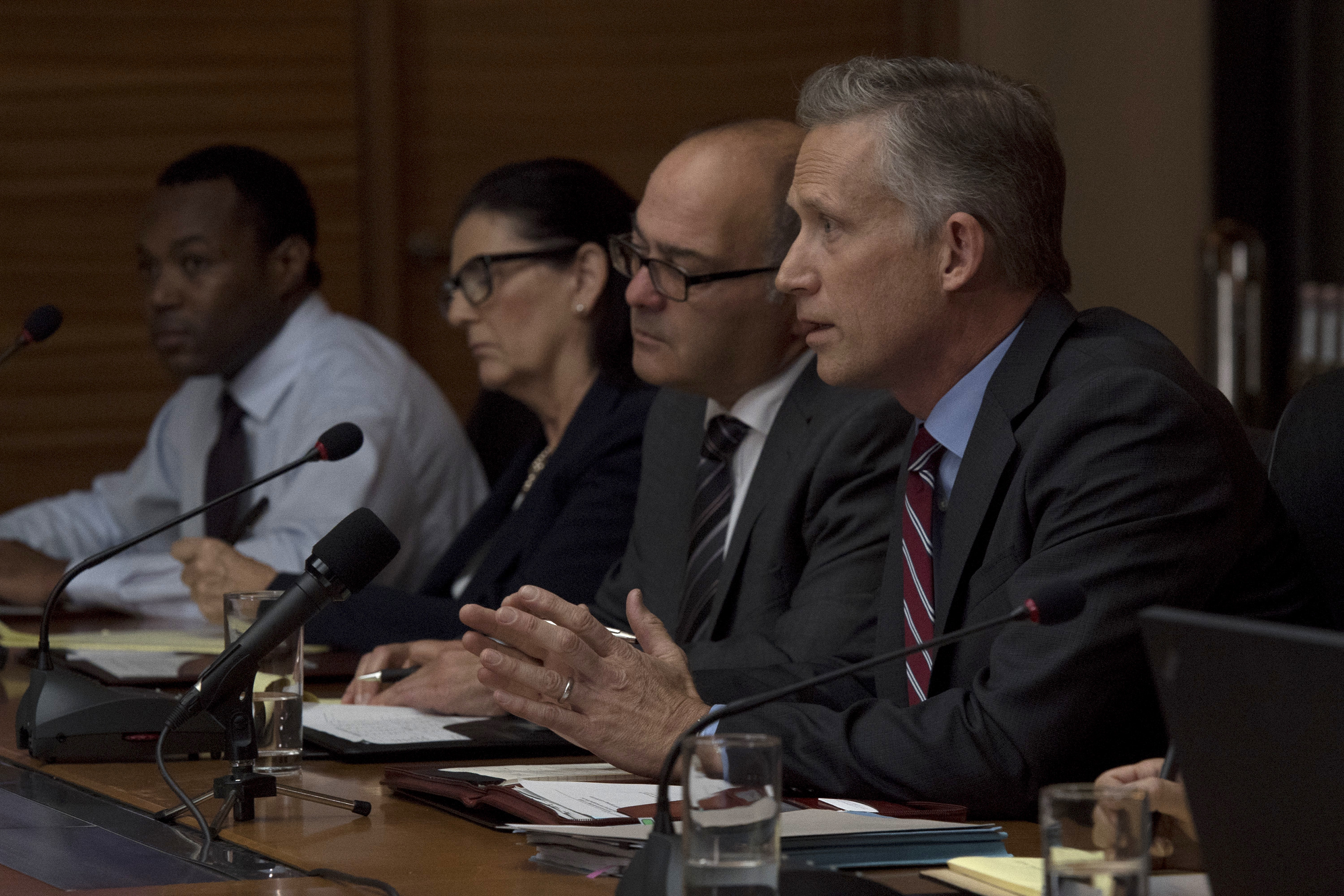 REED DIAMOND Preview — Designated Survivor Season 2 Episode 10: Line of Fire - Part 2