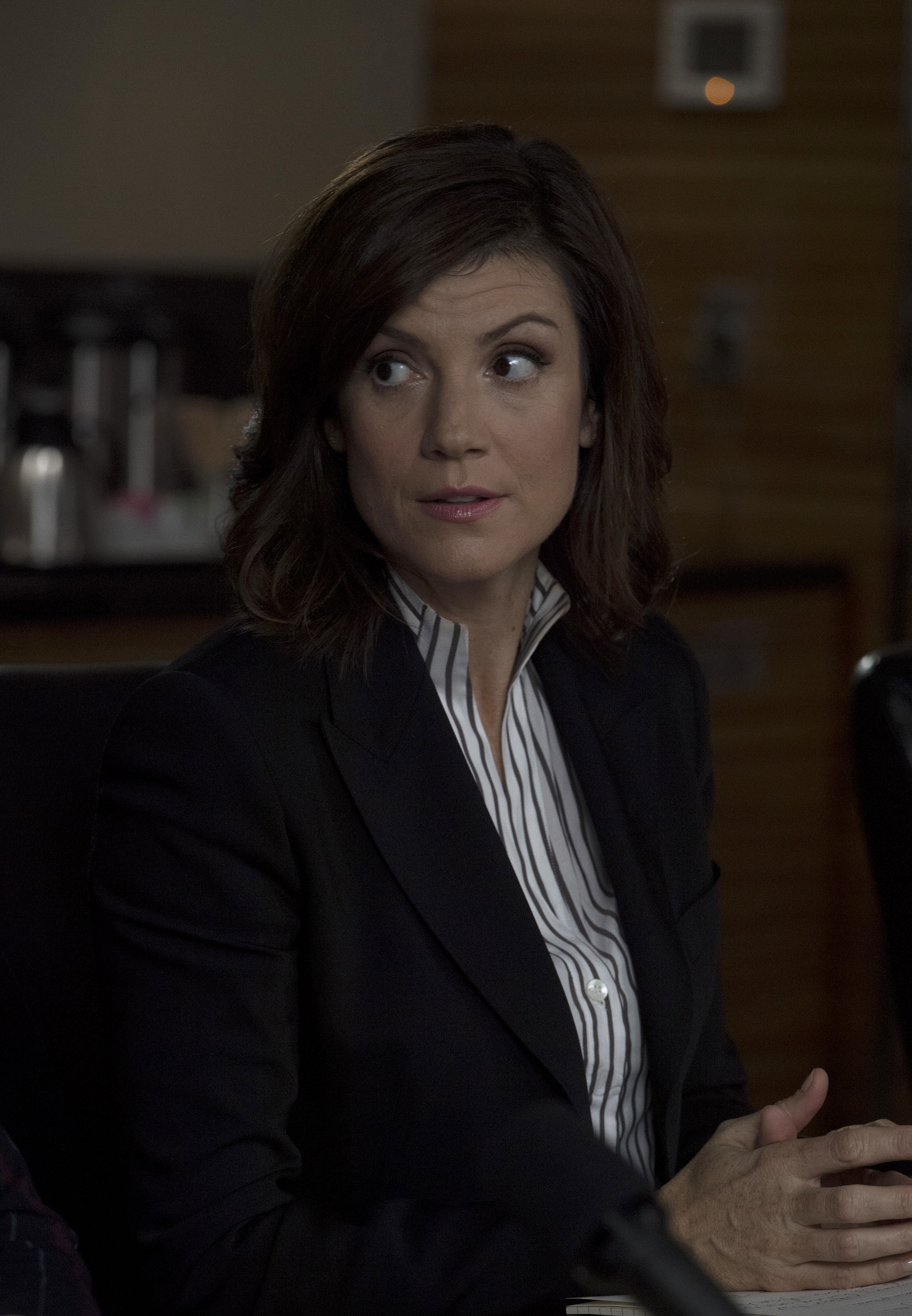 ZOE MCLELLAN Preview — Designated Survivor Season 2 Episode 10: Line of Fire