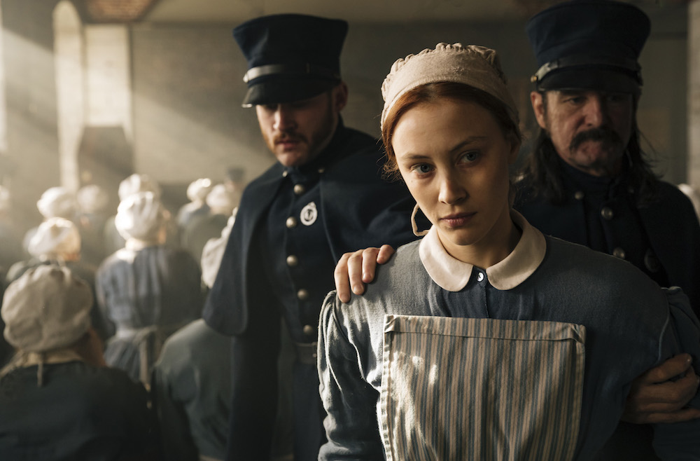 Alias Grace ; Day 6365 Photo: Jan Thijs 2016 21 TV Dramas We Loved in 2017 - Part 4