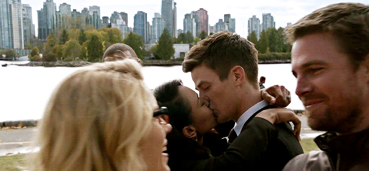 Crisis-on-Earth-X 24 Favorite TV Couples from 2017 - Part 4