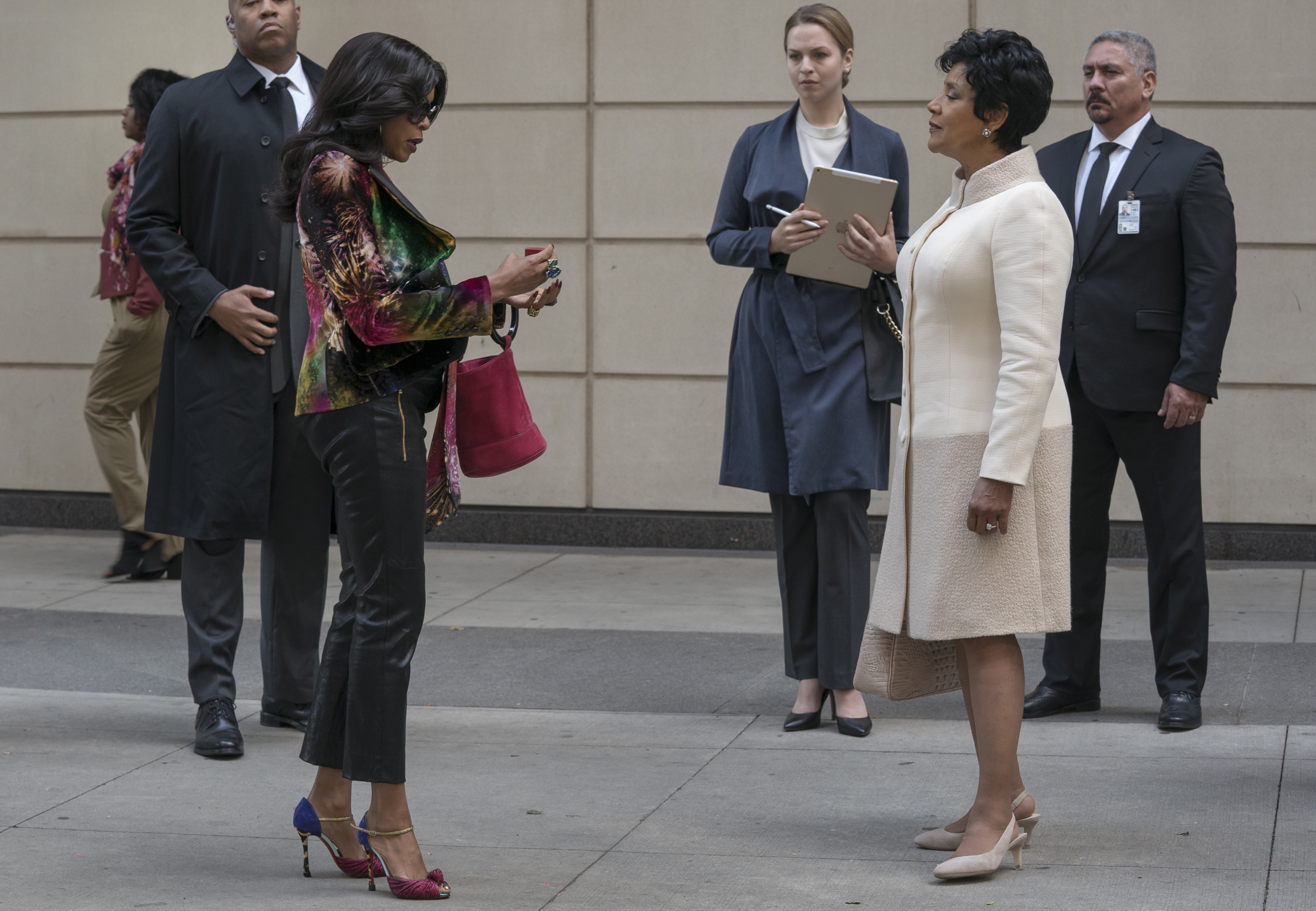 ffEMP-S4_408-sc8-ch_0112_f_hires2 Empire Review: Cupid Painted Blind (Season 4 Episode 8) EMPIRE: Pictured L-R: Taraji P. Henson and guest star Phylicia Rashad in the "Cupid Painted Blind" episode of EMPIRE airing Wednesday, Dec. 6 (8:00-9:00 PM ET/PT) on FOX. ©2017 Fox Broadcasting Co. CR: Chuck Hodes/FOX