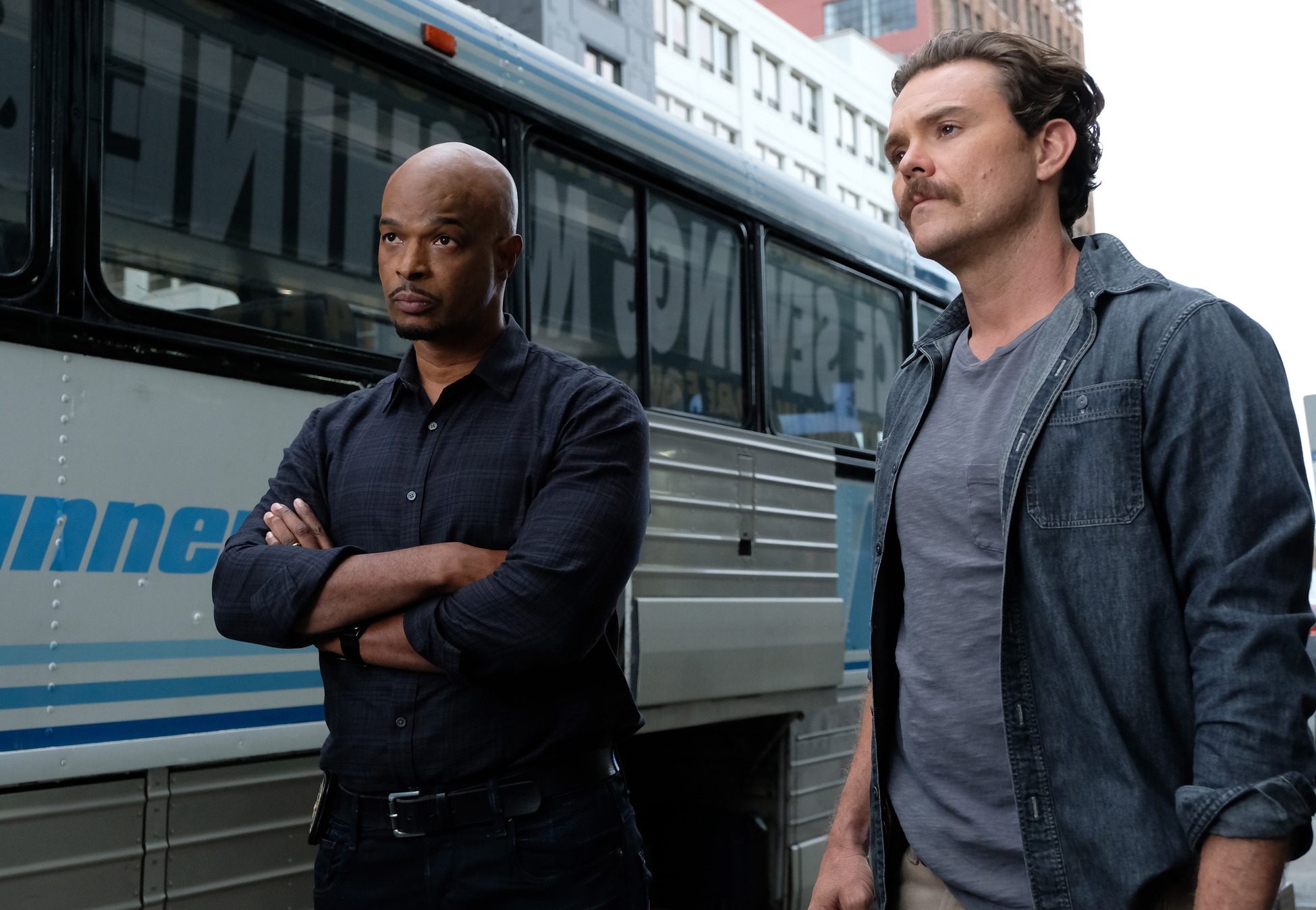 ffLethalWeapon-Ep211b_Sc39-Ray_0113_f_hires1 Preview — Lethal Weapon Season 2 Episode 11: Funny Money - Part 2