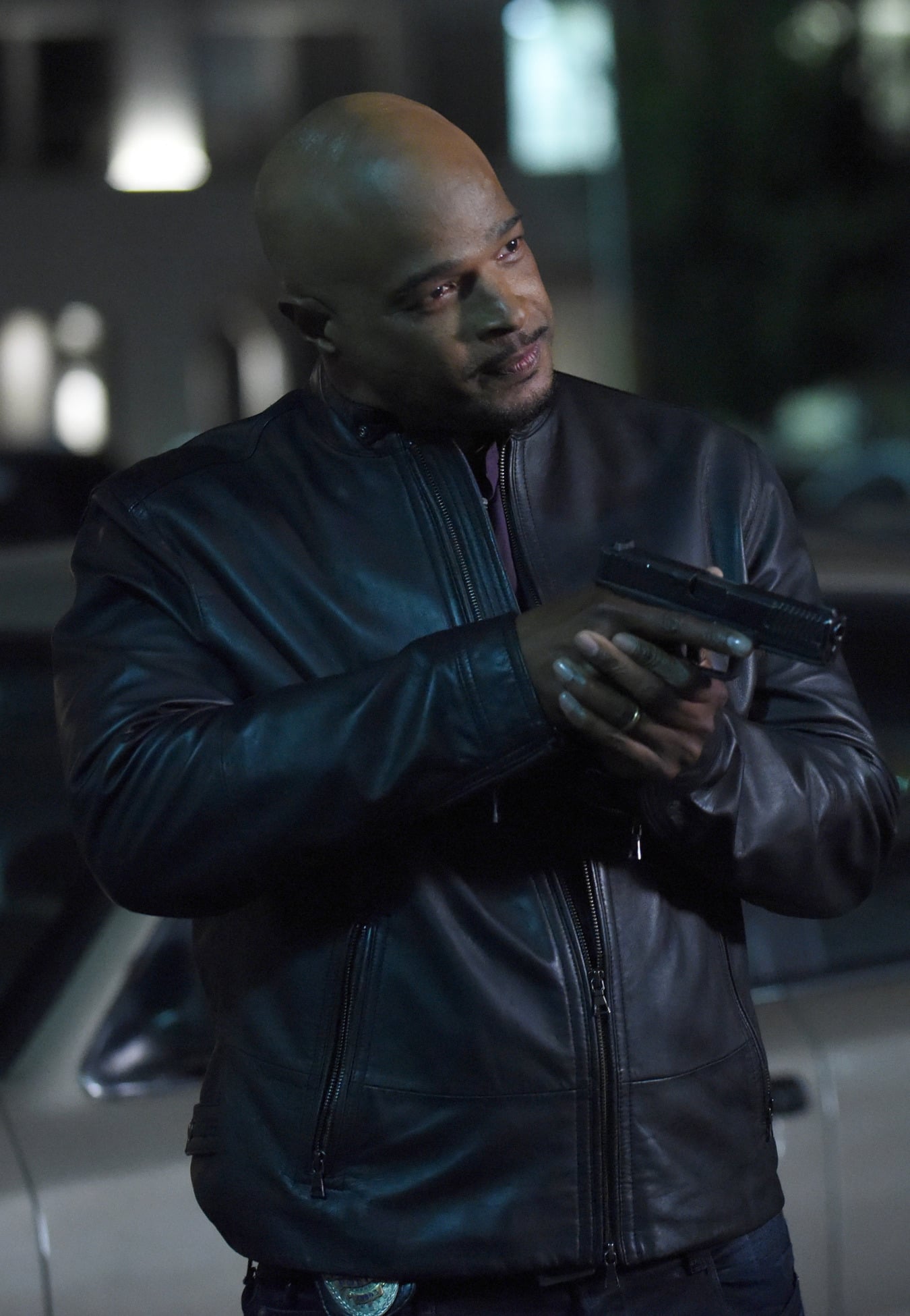 ffLethalWeapon-Ep211b_Sc48-Ray_0492_f_hires1 Preview — Lethal Weapon Season 2 Episode 11: Funny Money - Part 2
