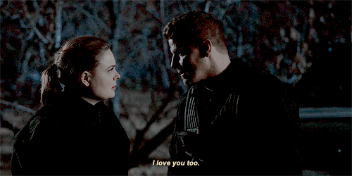 tumblr_onoju3Moco1stmimho2_500 24 Favorite TV Couples from 2017 - Part 4