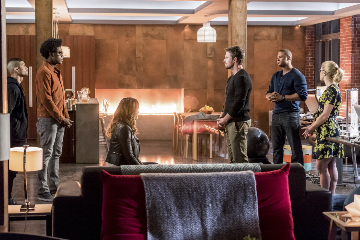 Arrow Season 6 Episode 10, Divided Preview — Arrow Season 6 Episode 10: Divided