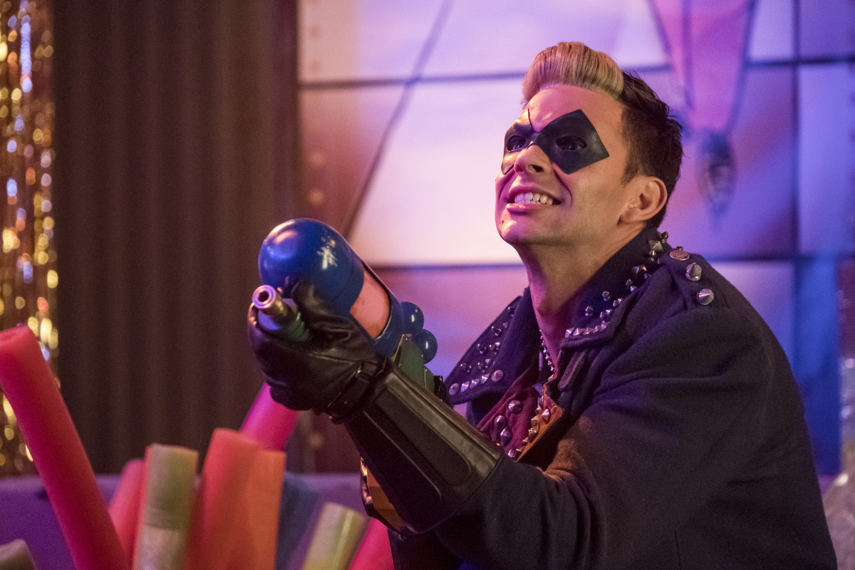 The Flash Season 4 Episode 11 "The Elongated Knight Rises" Preview — The Flash Season 4 Episode 11: The Elongated Knight Rises - Part 3