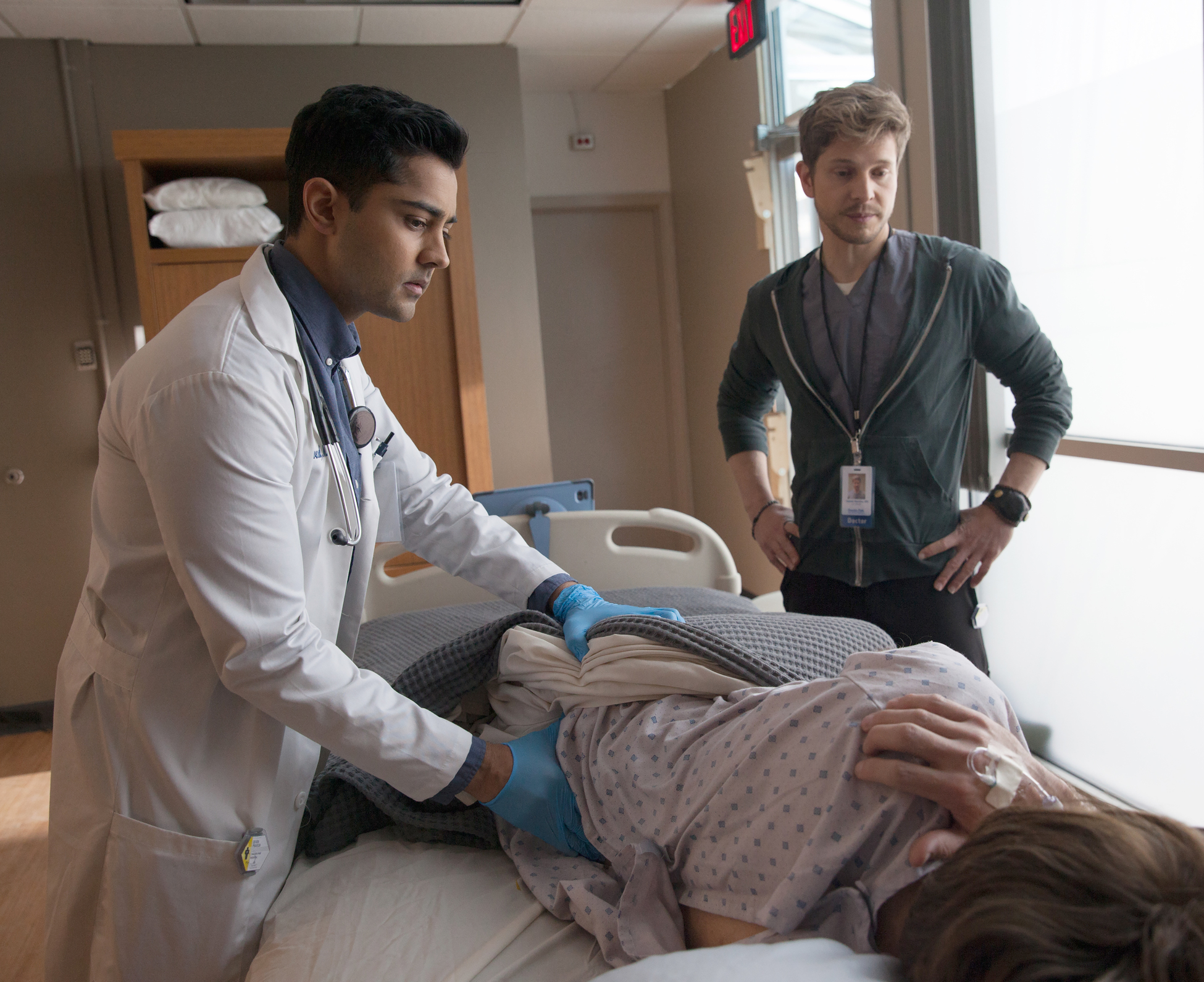TR-S1_pilot-sc11-ED_0049_hires1 Preview — The Resident Series Premiere - Part 2