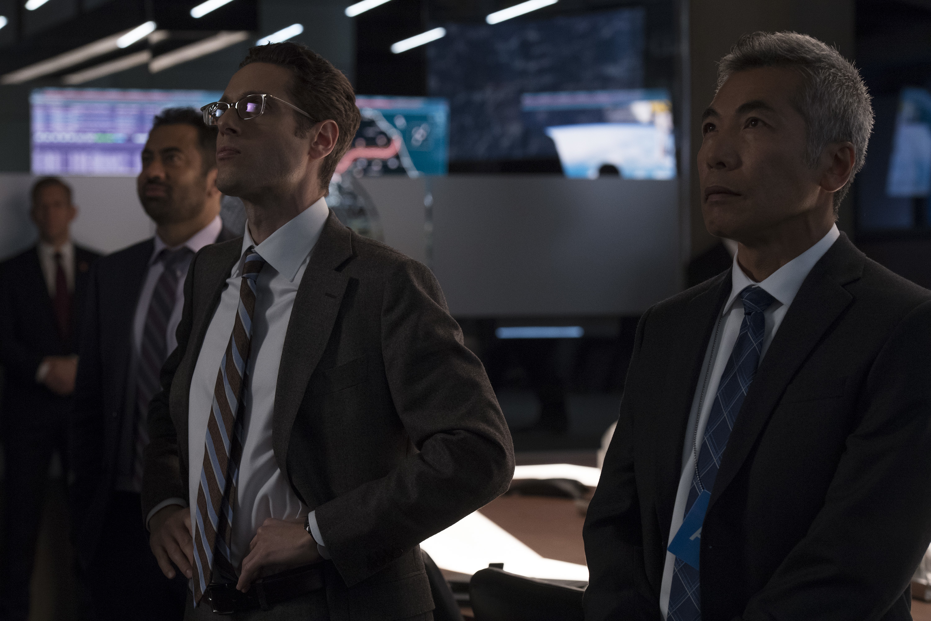 KAL PENN, PAULO COSTANZO, HIRO KANAGAWA Preview — Designated Survivor Season 2 Episode 12: The Final Frontier - Part 2