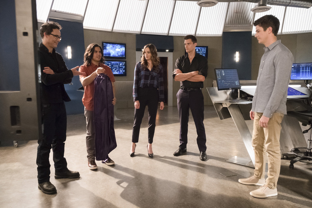 FLA416b_0194b Preview — The Flash Season 4 Episode 16: Run Iris, Run - Part 3