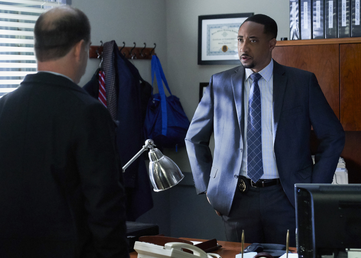 BLK111C_0001b Black Lightning Review: Black Jesus: The Book of Crucifixion (Season 1 Episode 11)