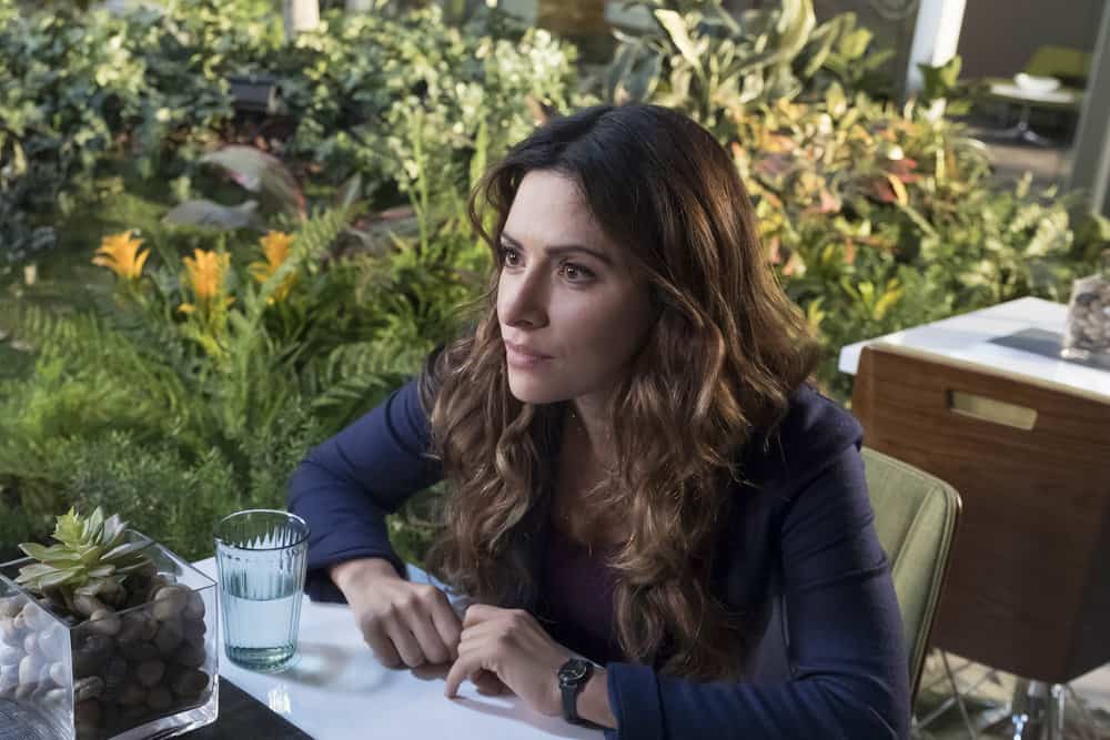Reverie - Season 1 Episode 4 Preview — Reverie Season 1 Episode 5: Altum Somnum - Part 2 REVERIE -- "Altum Somnum" Episode 104 -- Pictured: Sarah Shahi as Mara Kint -- (Photo by: Vivian Zink/NBC)