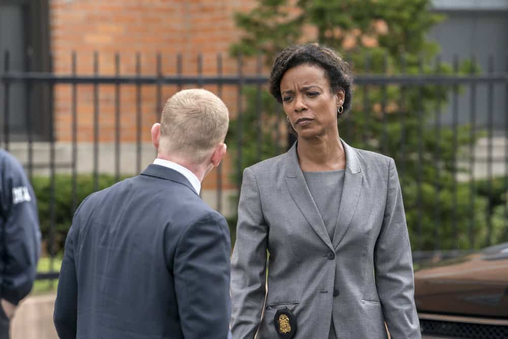 Shades of Blue Season 3 Episode 10 - Leslie Silva as Gail Baker