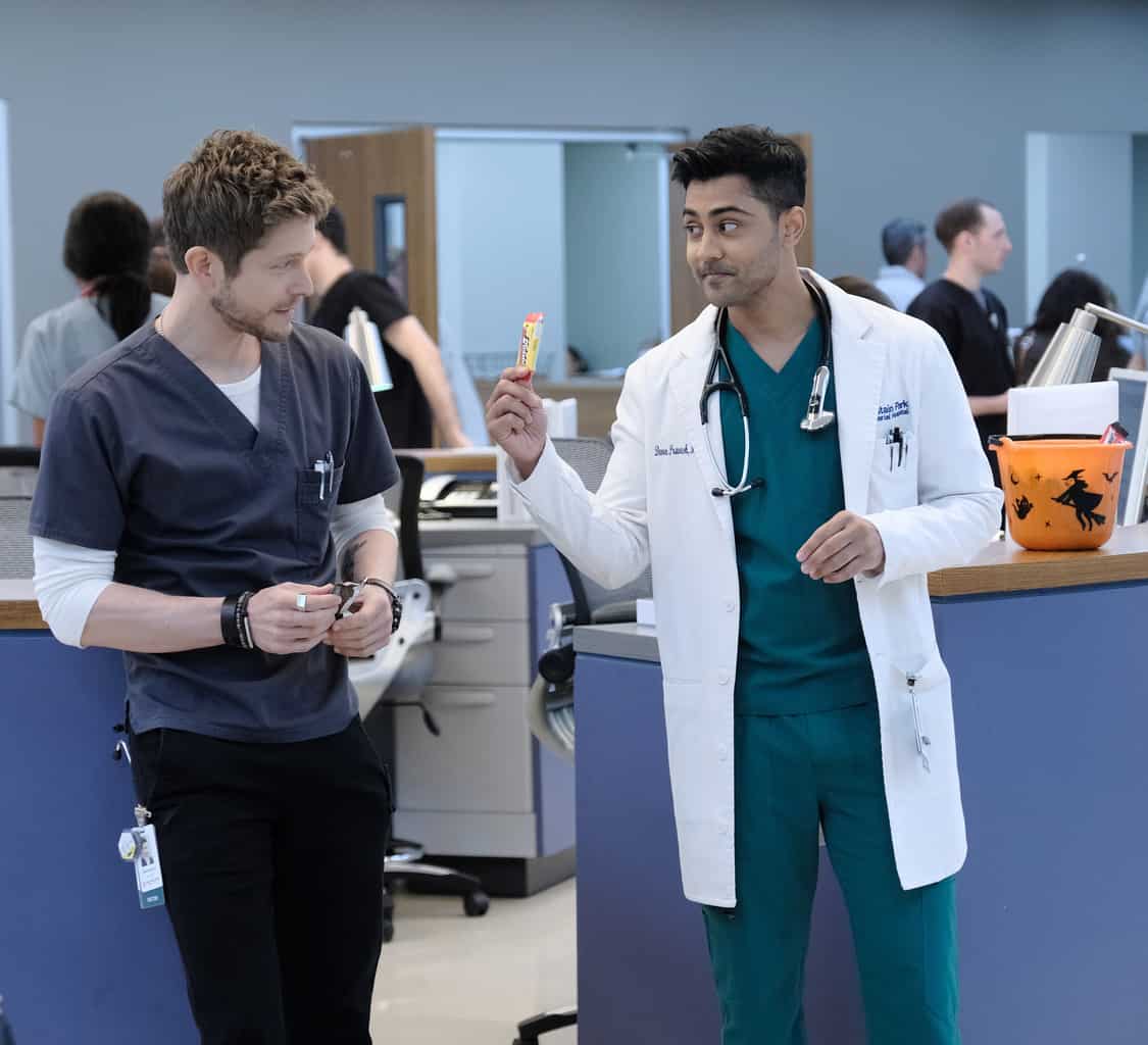 TR-206_SCN42_GD0006_hires2 Preview — The Resident Season 2 Episode 6: Nightmares - Part 2 The Resident Season 2 Episode 6 - Manish Dayal as Devon Pravesh and Matt Czuchry as Conrad Hawkins