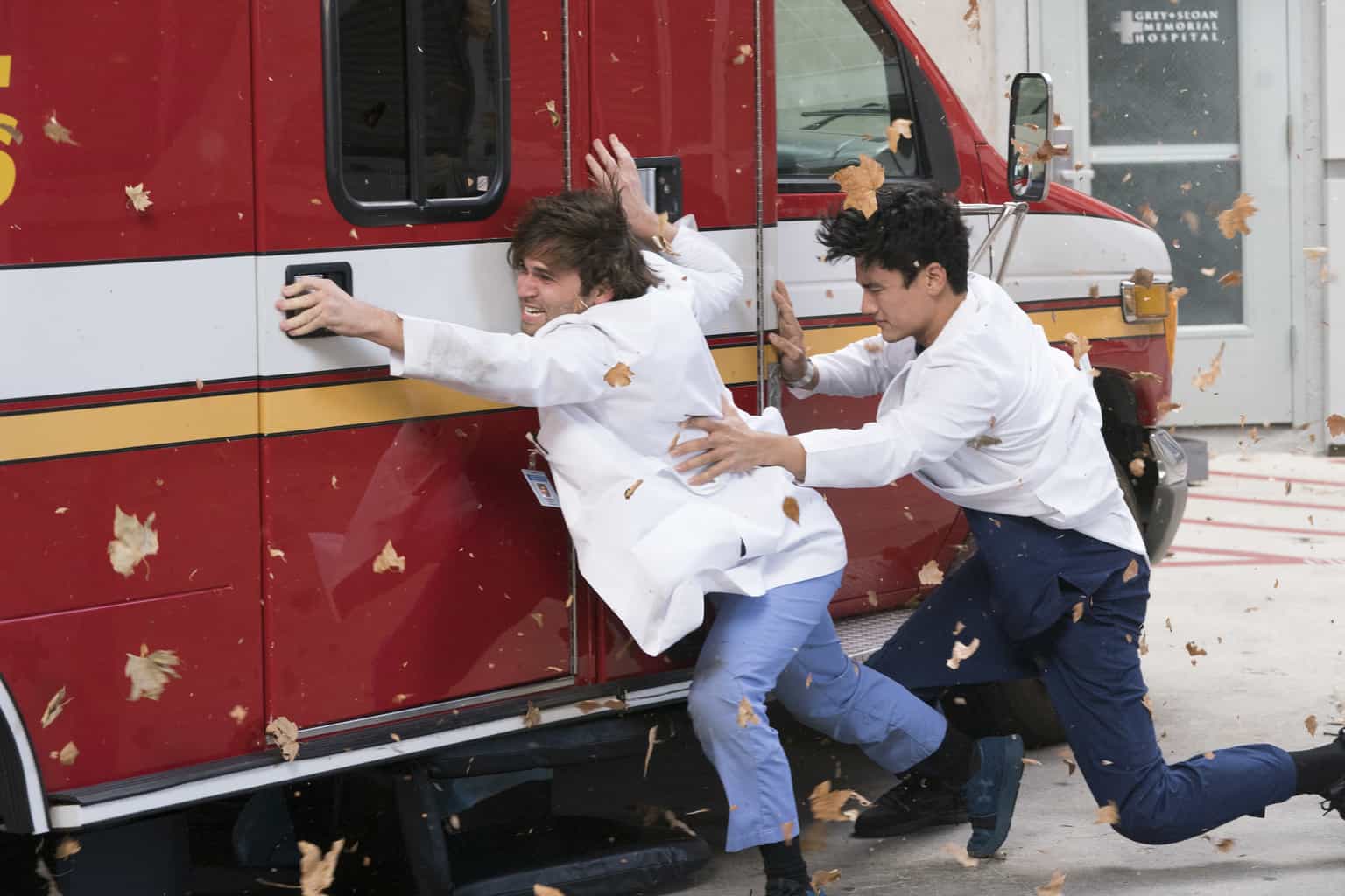 JAKE BORELLI, ALEX LANDI | Tell-Tale TV JAKE BORELLI, ALEX LANDI Preview — Grey’s Anatomy Season 15 Episode 8: Blowin’ in the Wind - Part 2
