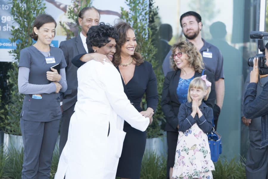Grey Preview — Grey’s Anatomy Season 15 Episode 7: Anybody Have a Map? - Part 2's Anatomy Season 15 Episode 7 - Anybody Have a Map? DEBBIE ALLEN