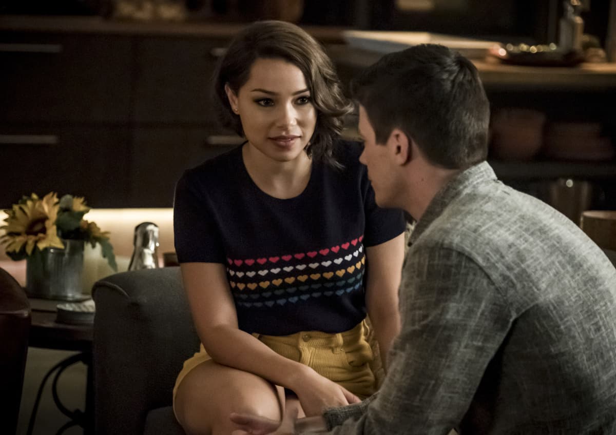 FLA507b_0168b Preview — The Flash Season 5 Episode 7: O Come, All Ye Faithful