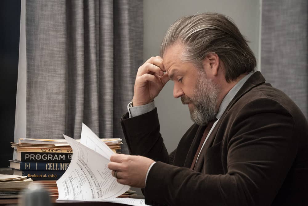 New Amsterdam Season 1 Episode 11 - Tyler Labine as Dr. Iggy Frome Preview — New Amsterdam Season 1 Episode 11: A Seat at the Table - Part 2 New Amsterdam Season 1 Episode 11 - Tyler Labine as Dr. Iggy Frome