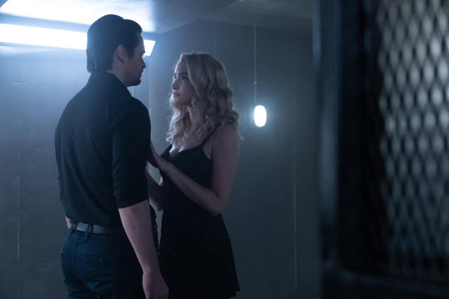 The Passage Season 1 Episode 5 - Brianne Howey as Shauna Babcock and Vincent Piazza as Clark Richards Preview — The Passage Season 1 Episode 5: How You Gonna Outrun The End of the World? - Part 2 The Passage Season 1 Episode 5 - Brianne Howey as Shauna Babcock and Vincent Piazza as Clark Richards