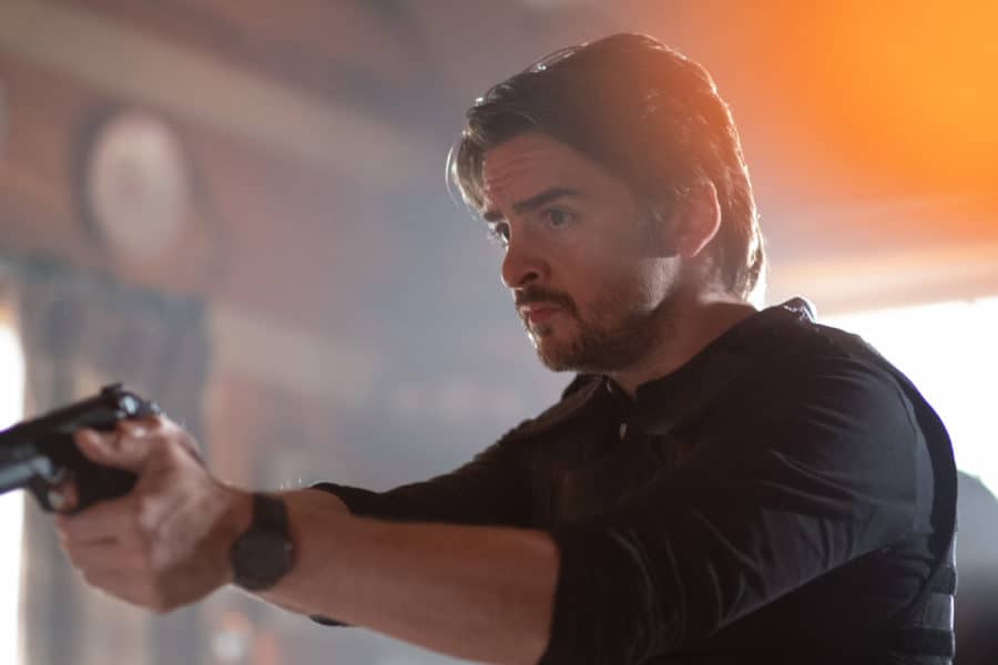 The Passage Season 1 Episode 6 - Vincent Piazza as Clark Richards Preview — The Passage Season 1 Episode 6: I Want to Know What You Taste Like - Part 2 The Passage Season 1 Episode 6 - Vincent Piazza as Clark Richards