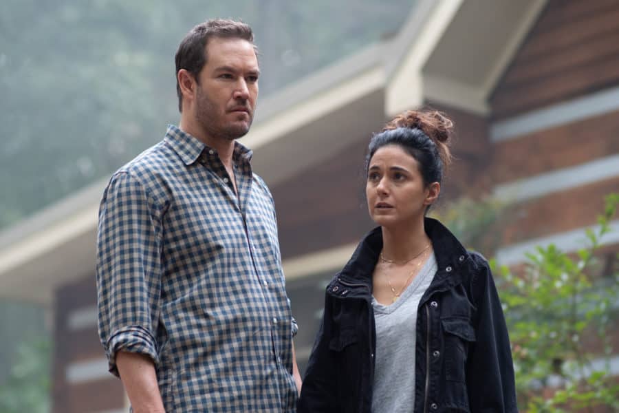 The Passage Season 1 Episode 6 - Mark-Paul Gosselaar as Brad Wolgast and Emmanuelle Chriqui as Dr. Lila Kyle Preview — The Passage Season 1 Episode 6: I Want to Know What You Taste Like - Part 2 The Passage Season 1 Episode 6 - Mark-Paul Gosselaar as Brad Wolgast and Emmanuelle Chriqui as Dr. Lila Kyle