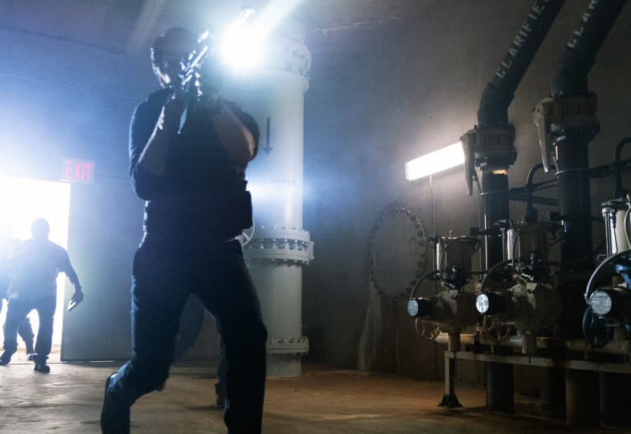 The Passage Season 1 Episode 6 - Vincent Piazza as Clark Richards Preview — The Passage Season 1 Episode 6: I Want to Know What You Taste Like - Part 2 The Passage Season 1 Episode 6 - Vincent Piazza as Clark Richards