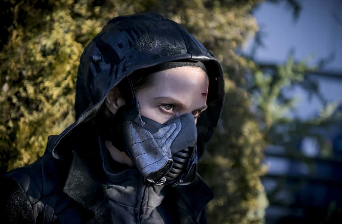 The Flash Season 5 Episode 17: "Time Bomb" Preview — The Flash Season 5 Episode 17: Time Bomb - Part 2 The Flash -- "Time Bomb" -- Image Number: FLA517b_0009b.jpg -- Pictured: Sarah Carter as Cicada II/Grace Gibbons -- Photo: Sergei Bachlakov/The CW -- ÃÂ© 2019 The CW Network, LLC. All rights reserved