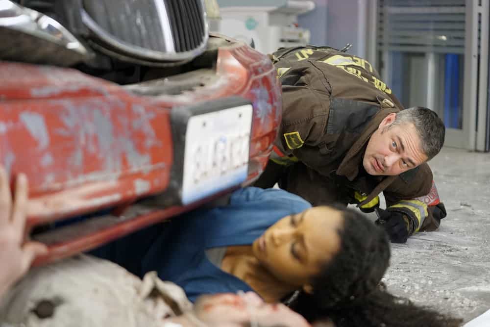 Chicago Med – Season 4 Preview — Chicago Med Season 4 Episode 17: The Space Between Us - Part 3 Chicago Med Season 4 Episode 17 - Taylor Kinney as Kelly Severide