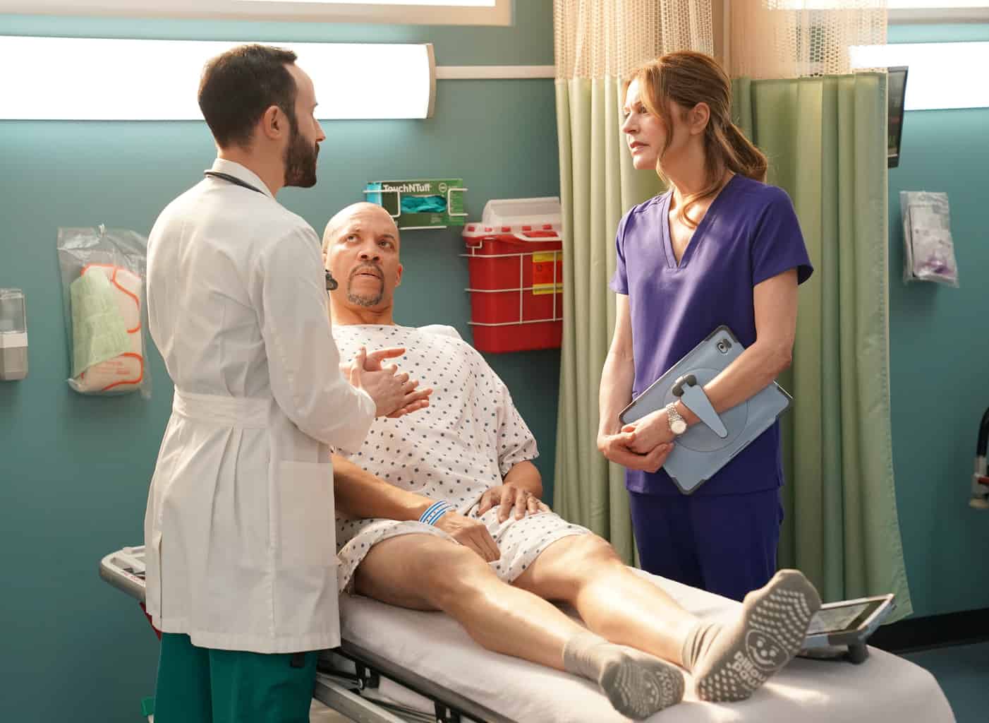 THE RESIDENT: L-R: Guest star Christopher B. Duncan, guest star Tasso Feldman and Jane Leeves in the "Emergency Contact" episode of THE RESIDENT airing Monday, March 25 (8:00-9:00 PM ET/PT) on FOX. ©2018 Fox Broadcasting Co. Cr: Guy D'Alema/FOX. | Tell-Tale TV TR-S2_218-8-EM_0080 Preview — The Resident Season 2 Episode 18: Emergency Contact THE RESIDENT: L-R: Guest star Christopher B. Duncan, guest star Tasso Feldman and Jane Leeves in the "Emergency Contact" episode of THE RESIDENT airing Monday, March 25 (8:00-9:00 PM ET/PT) on FOX. ©2018 Fox Broadcasting Co. Cr: Guy D'Alema/FOX.