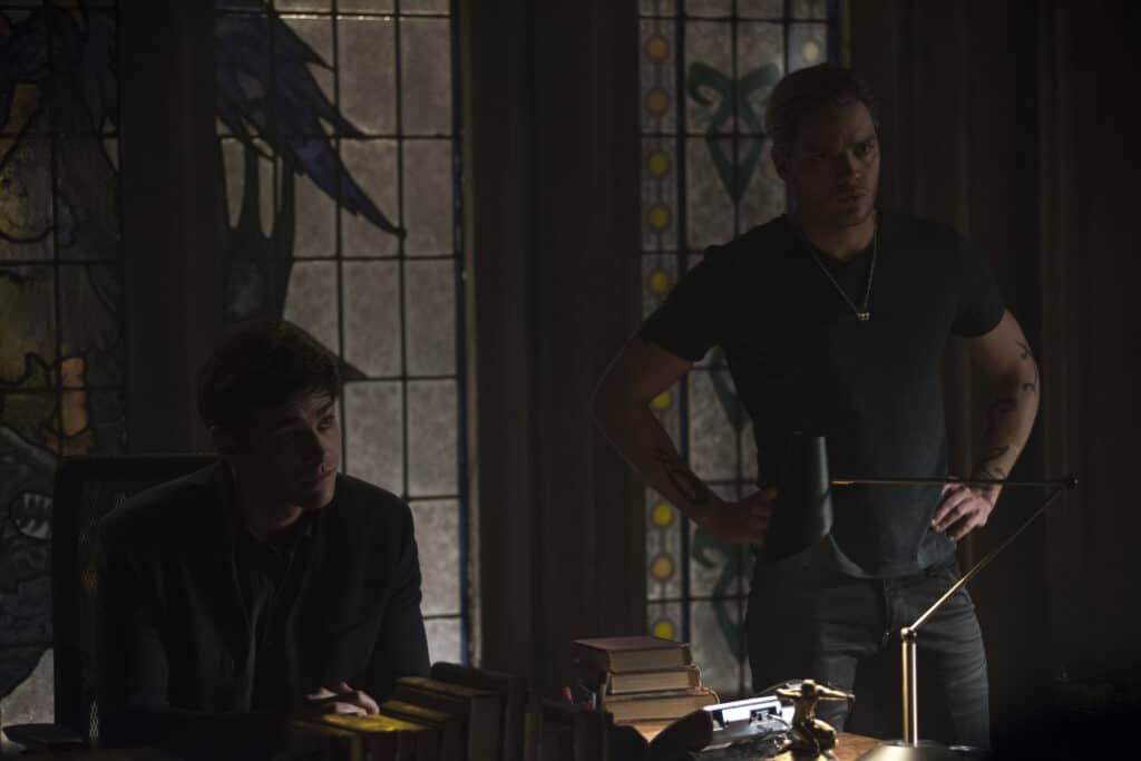 Shadowhunters Season 3 Episode 20 - MATTHEW DADDARIO, DOMINIC SHERWOOD Preview — Shadowhunters Season 3 Episode 20: City of Glass - Part 2