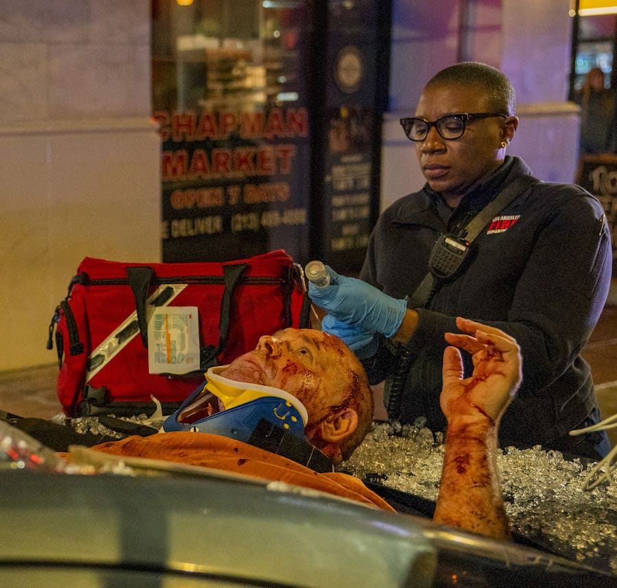 9-1-1 Season 2 Episode 17 - Louis Lombardi and Aisha Hinds as Henrietta  Preview — 9-1-1 Season 2 Episode 17: Careful What You Wish For - Part 2 9-1-1 Season 2 Episode 17 - Louis Lombardi and Aisha Hinds as Henrietta 'Hen' Wilson'Hen' Wilson